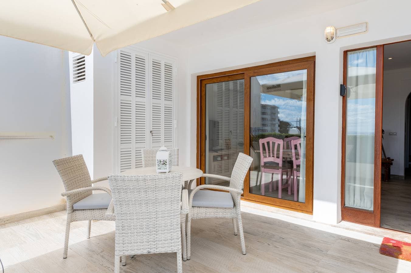 Foto 4 von 25: „Coral“ mit Meerblick, WLAN und Klimaanlage (Touristensteuer inklusive)