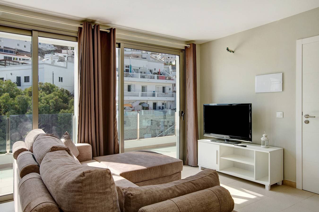 Foto 2 von 22: Apartment Atico Albamar mit Bergblick, WLAN, Balkon und Terrasse