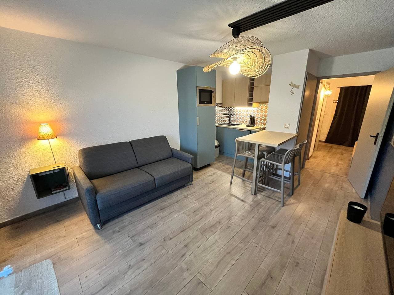 Foto 4 von 15: Renoviertes Studio mit Balkon, Privatparkplatz, nahe Pisten - 4 Pers