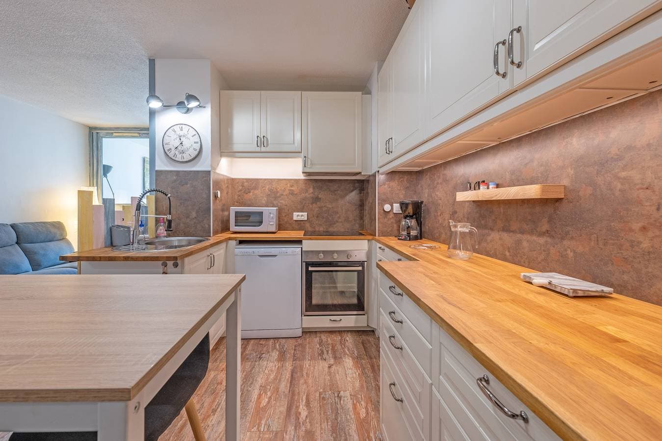 Foto 5 von 13: Ferienwohnung für 6 Personen mit Terrasse