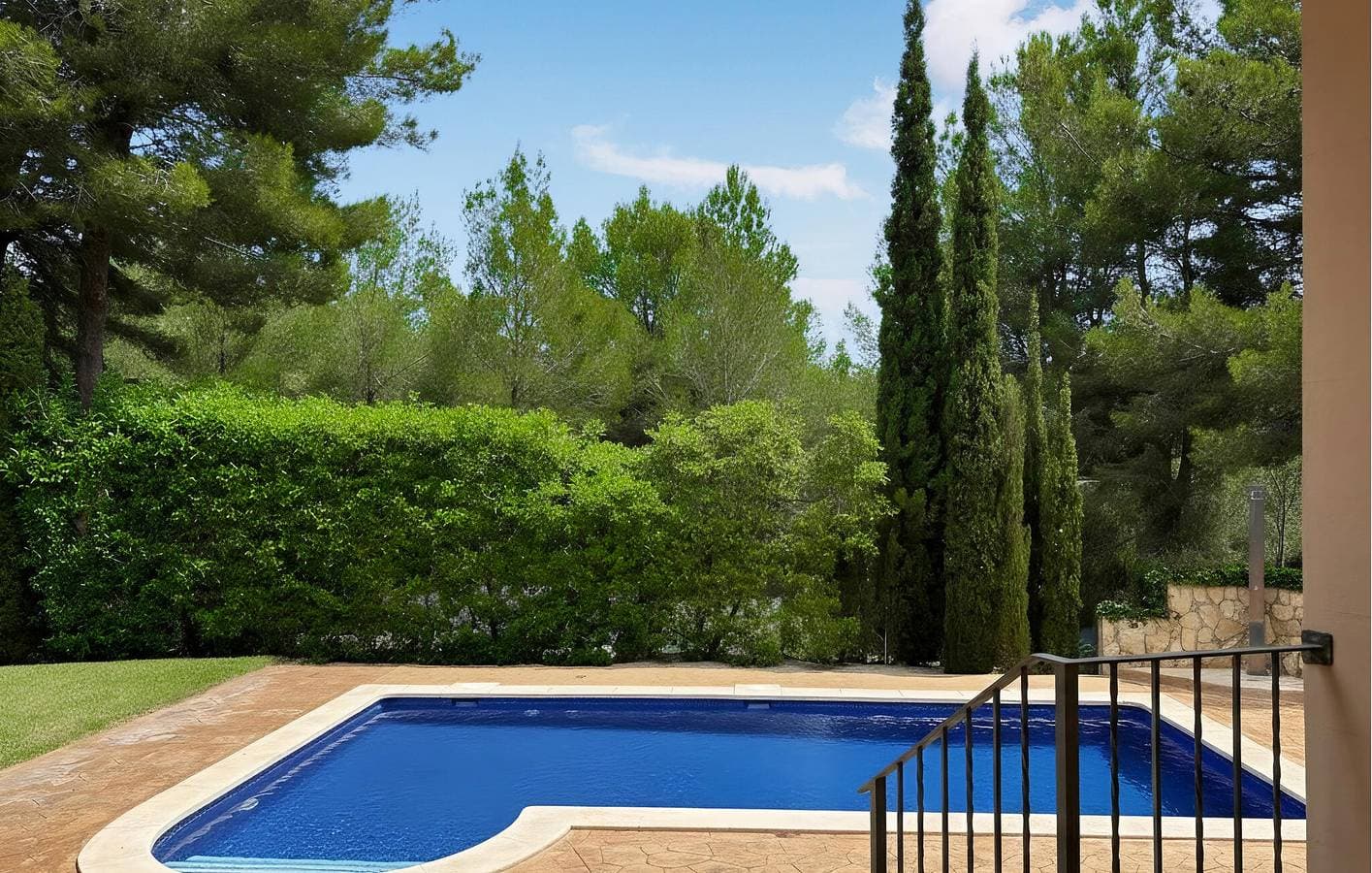Foto 3 von 18: Gemütlicher Rückzugsort am Strand mit Pool und Terrasse - 1,5 km nach Caló d'en Pellicer