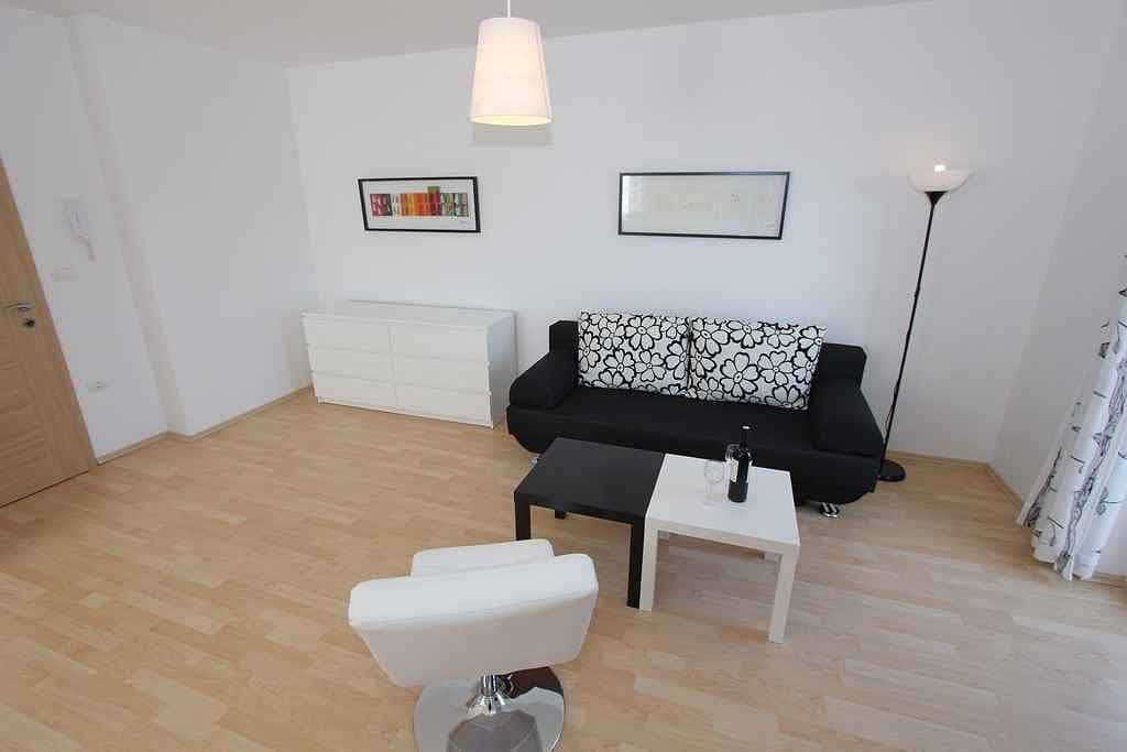 Foto 8 von 21: Ferienwohnung mit Balkon und Klimaanlage