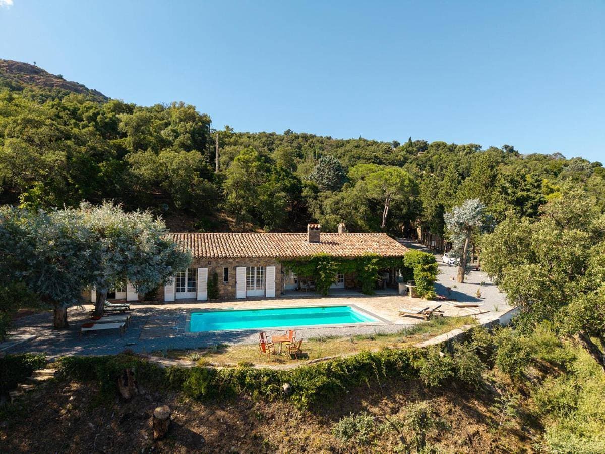Foto 2 von 5: Villa