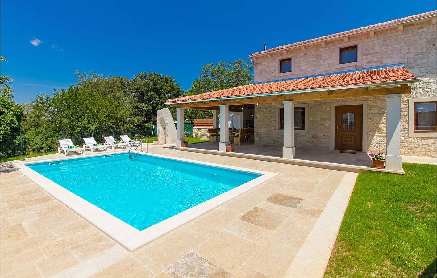 Foto 8 von 36: Gemütliche 100 m² große Wohnung mit Pool, WLAN und Parkplatz in der Nähe der Restaurants in Kringa