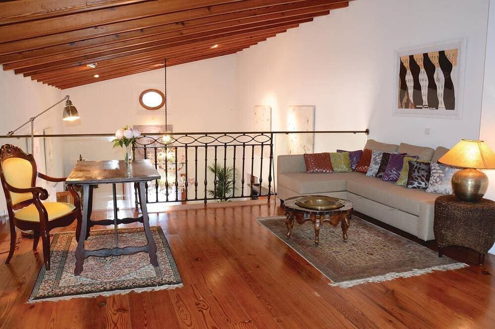 Foto 6 von 30: Nice home in Fornalutx with house a mountain view