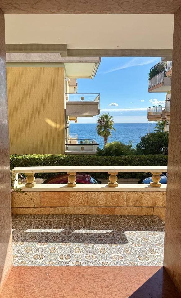 Foto 6 von 27: Two-Bedroom Apartment with Terrace and Sea View