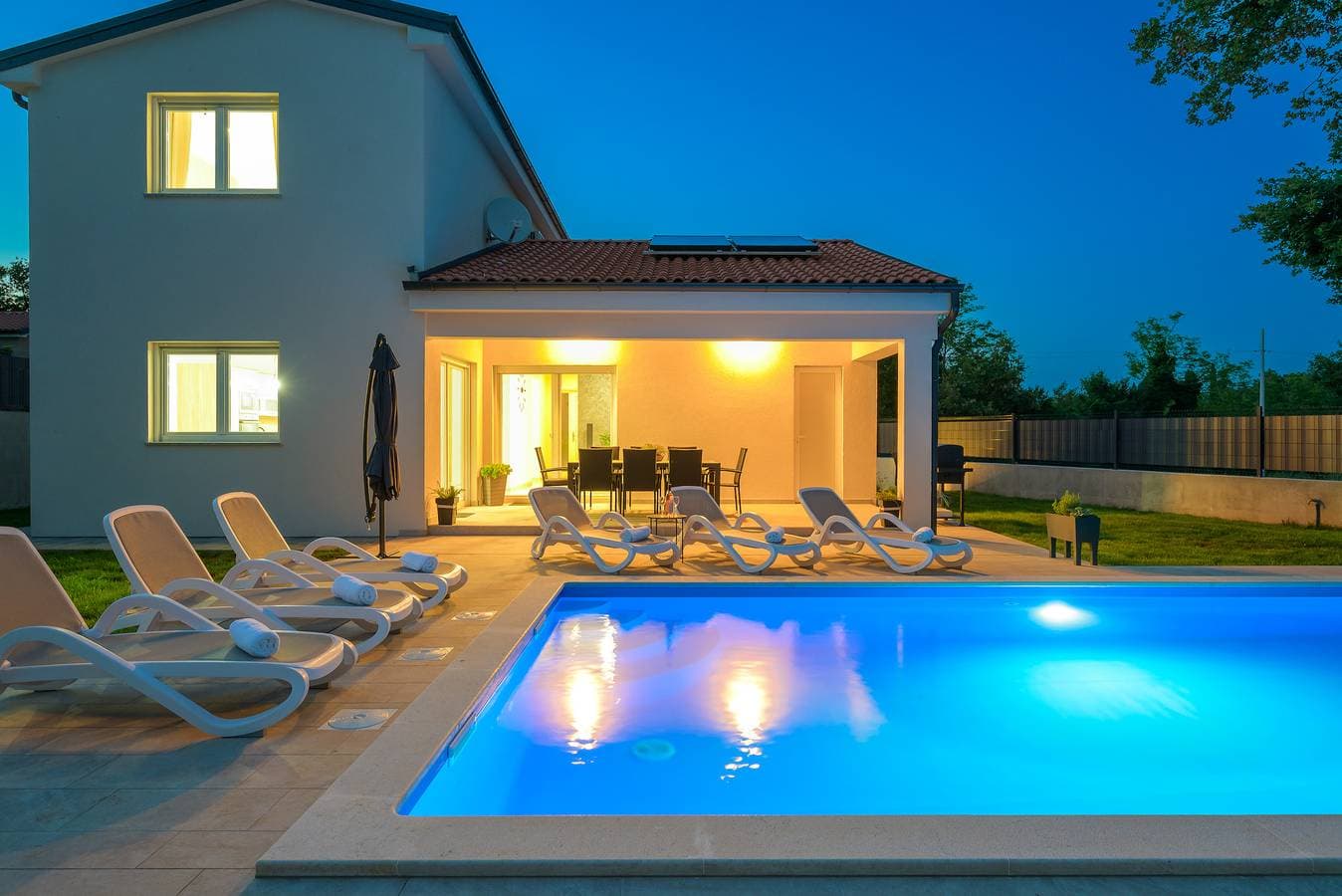 Foto 6 von 37: Charmante Villa mit Pool und Terrasse, nur wenige Schritte von Restaurants und dem Stadtzentrum entfernt