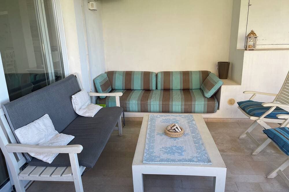 Foto 7 von 30: Marinella Home & Sea: Terrace with Ocean View & Comfort in Sferracavallo (Sleeps 8)