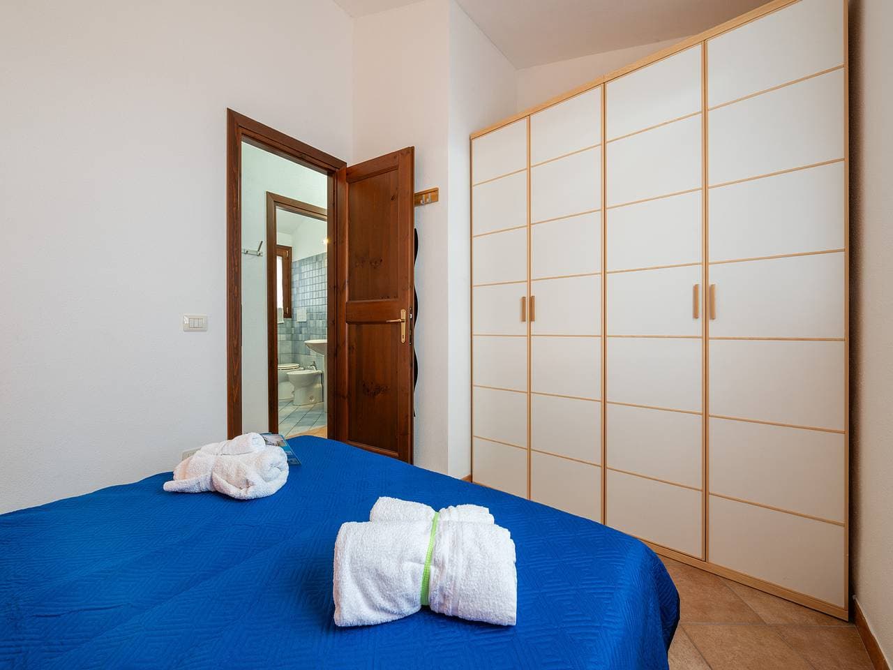 Foto 11 von 30: Wohnung mit Meerblick und Gemeinschaftspool