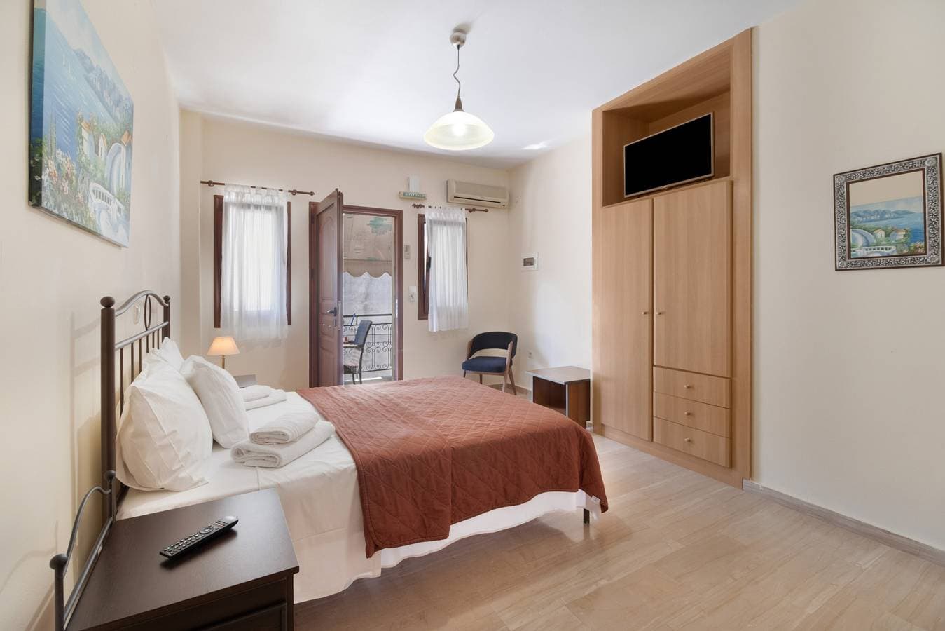 Foto 3 von 24: Einzimmerapartment 'Vaso' mit Bergblick, Wi-Fi und Klimaanlage