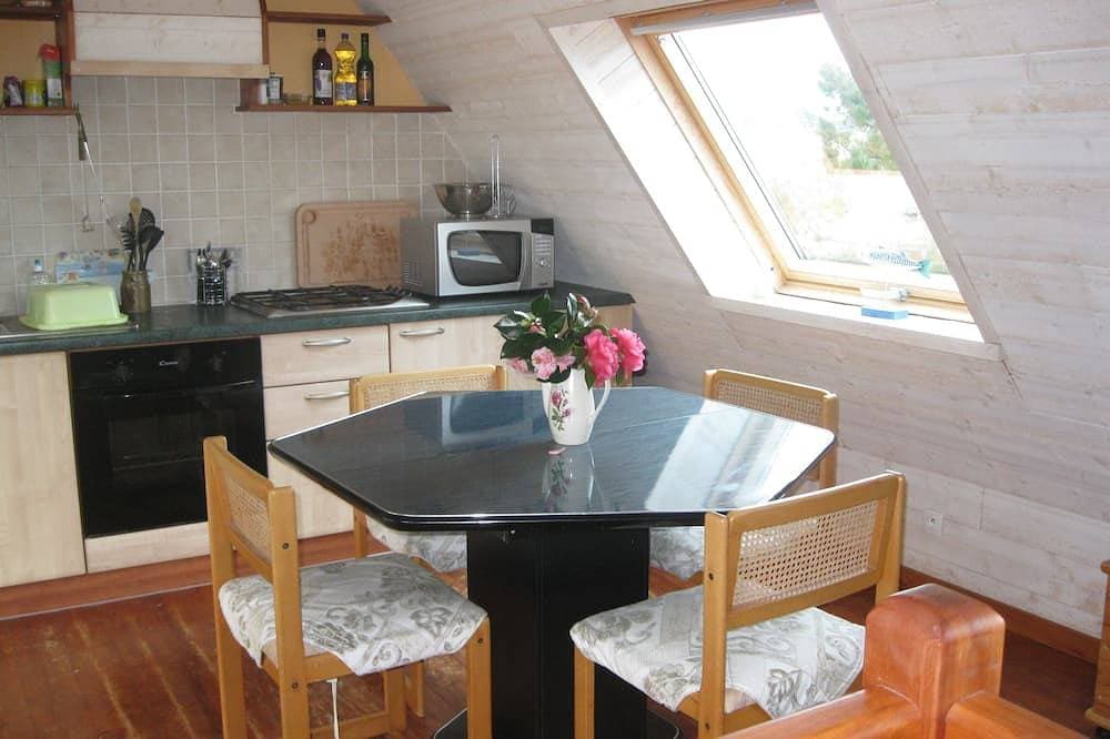 Foto 5 von 11: Fischerhaus, eingebettet in die Felsen von Trégastel, Côte de Granit Rose