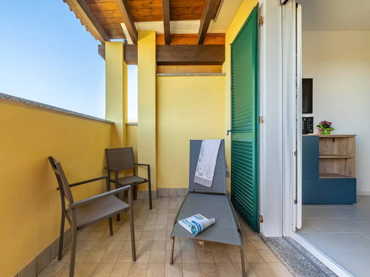 Foto 6 von 27: Neues Ferienhaus mit Terrasse mit Meerblick