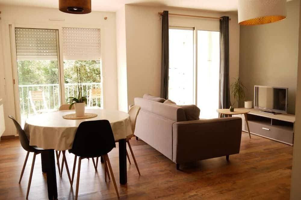 Foto 5 von 6: Two-bedroom apartment in a quiet building with a balcony, just an 8-minute walk from downtown!