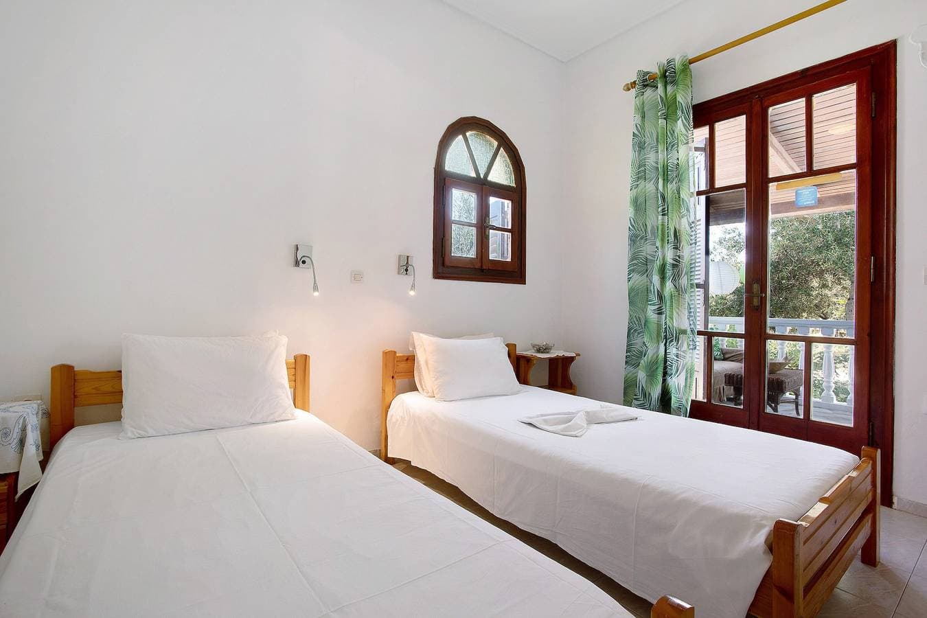 Areti Orfeas Apartment 6 1