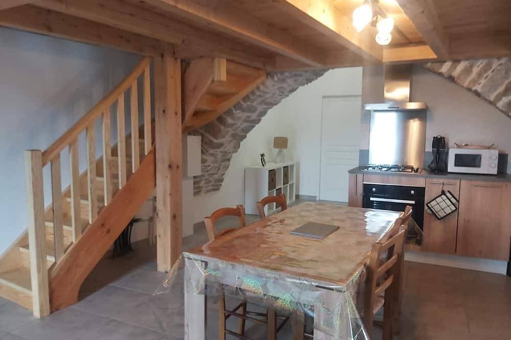 Foto 9 von 14: Le P'tit Pelet, a house in the heart of the rocks