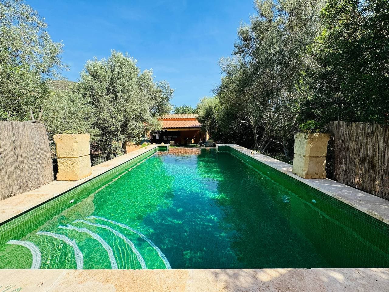 Foto 2 von 33: Finca 'Can Conill Llucmajor' mit Bergblick, Wi-Fi und Klimaanlage