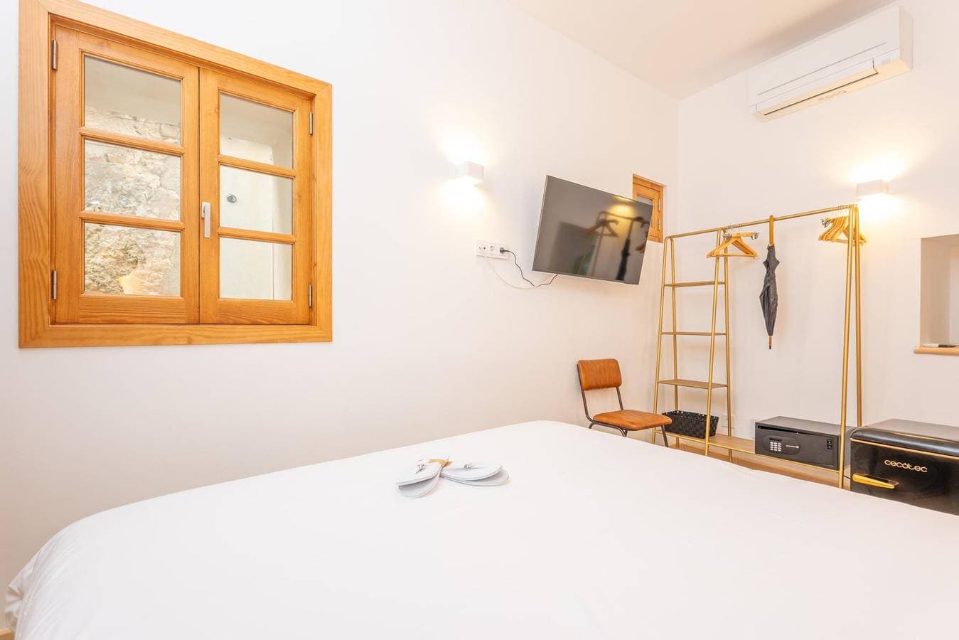 Foto 5 von 52: Cas Català - Doble Economy -  Schönes Zimmer in einem Boutique-Hotel mit Gemeinschaftspool und kostenlosem WLAN