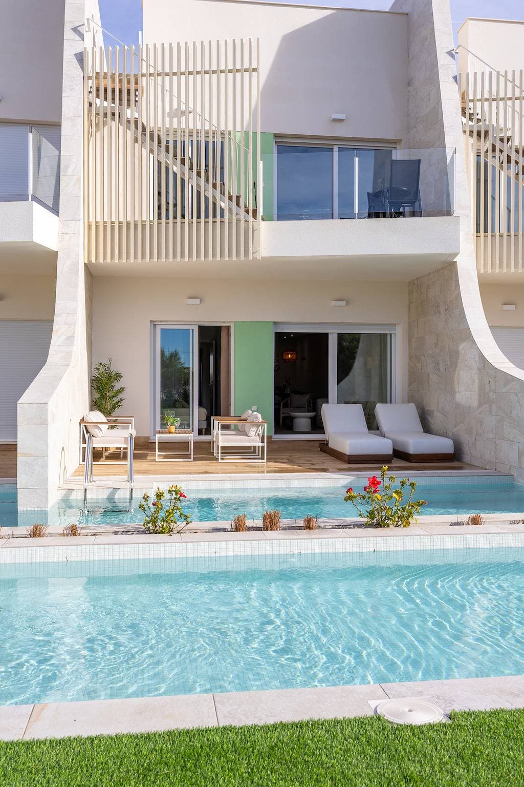 Foto 2 von 49: Marina Garden – Modernes Apartment mit direktem Zugang zum Pool