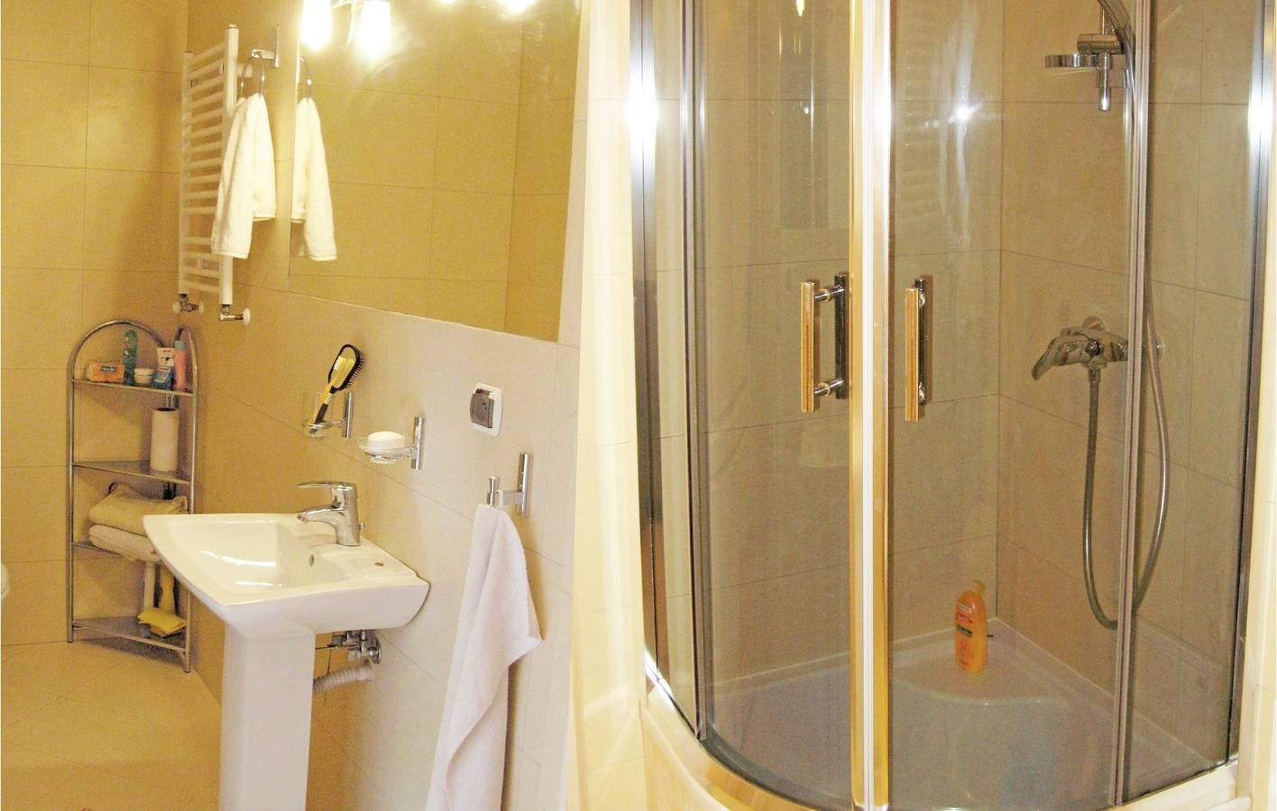 Foto 9 von 14: Ferienhaus für 8 Personen mit Terrasse