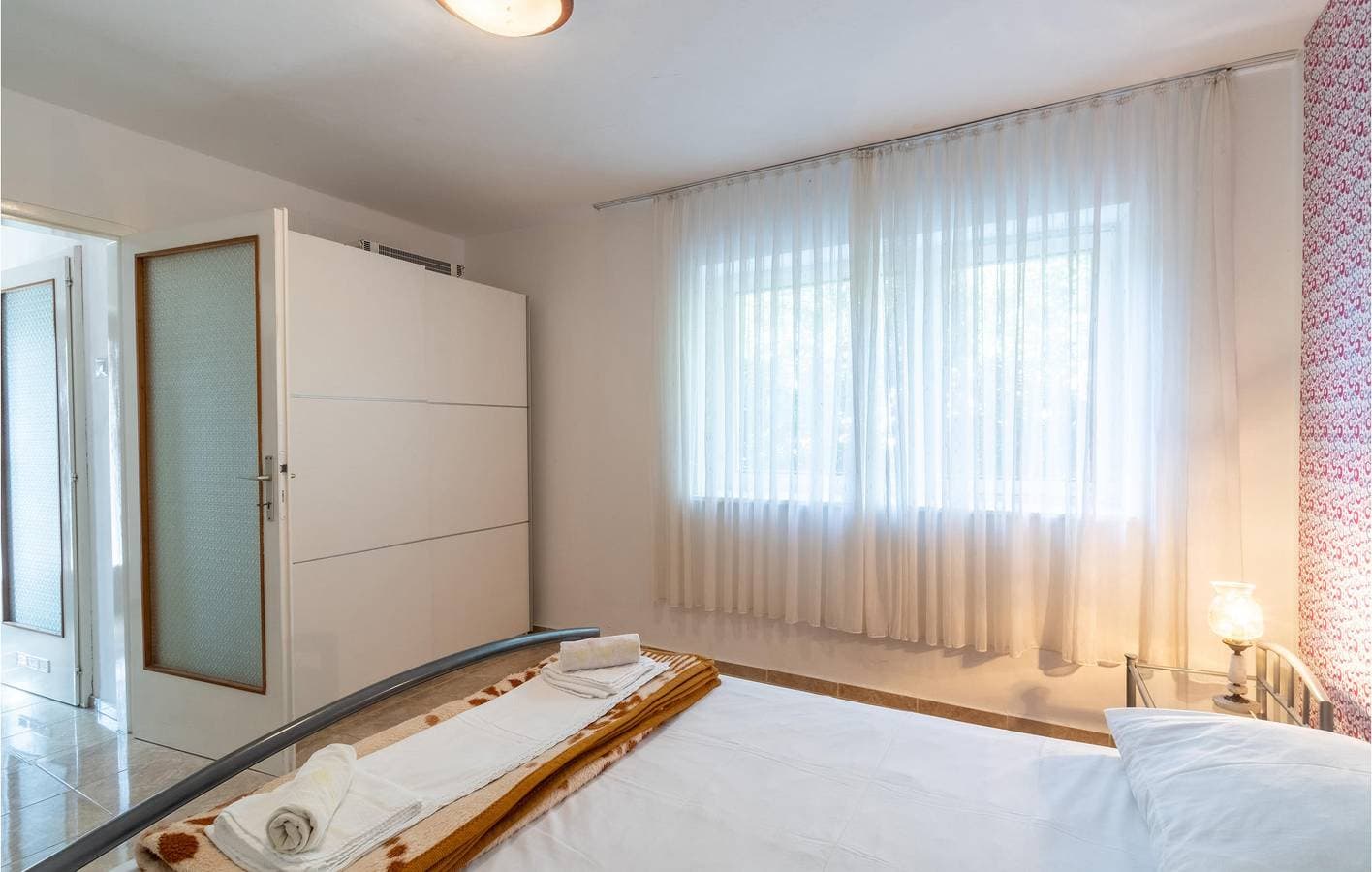 Foto 9 von 14: Gemütliche Ferienwohnung mit Terrasse in der Nähe des Strandes Bijela