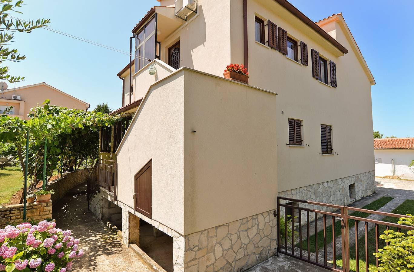 Foto 13 von 33: Ferienwohnung für 3 Personen mit Terrasse