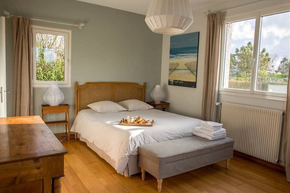 Foto 2 von 30: Charaktervolles Haus mit Terrassen und offenem Blick auf den Strand