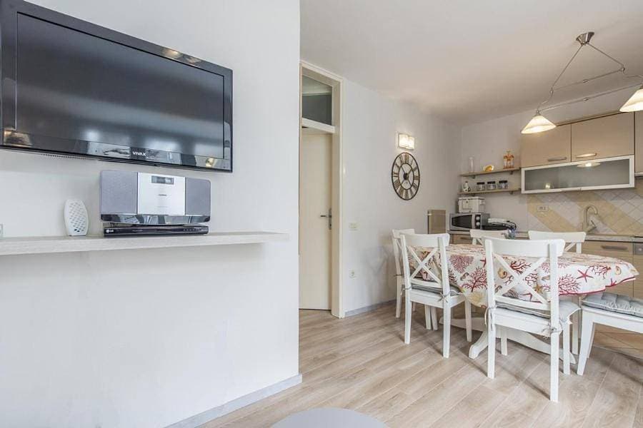 Foto 3 von 21: Ferienwohnung fur 4 Personen im Stadtzentrum nur 30m vom Strand entfernt
