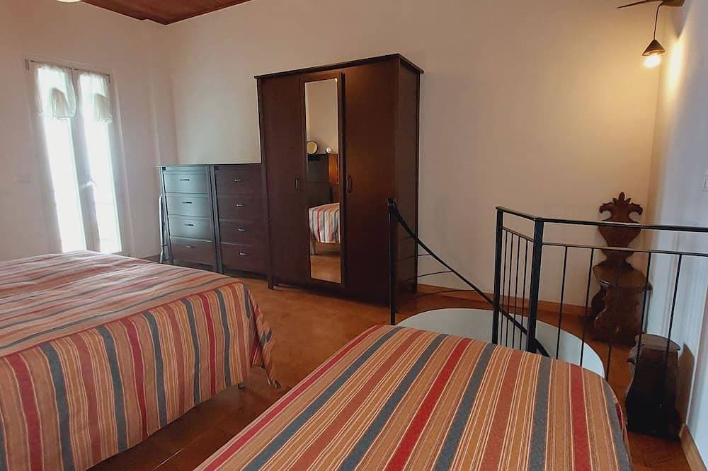 Foto 2 von 30: Schönes alleinstehendes Ferienhaus für 3 Personen mit  W-Lan, TV und Terrasse