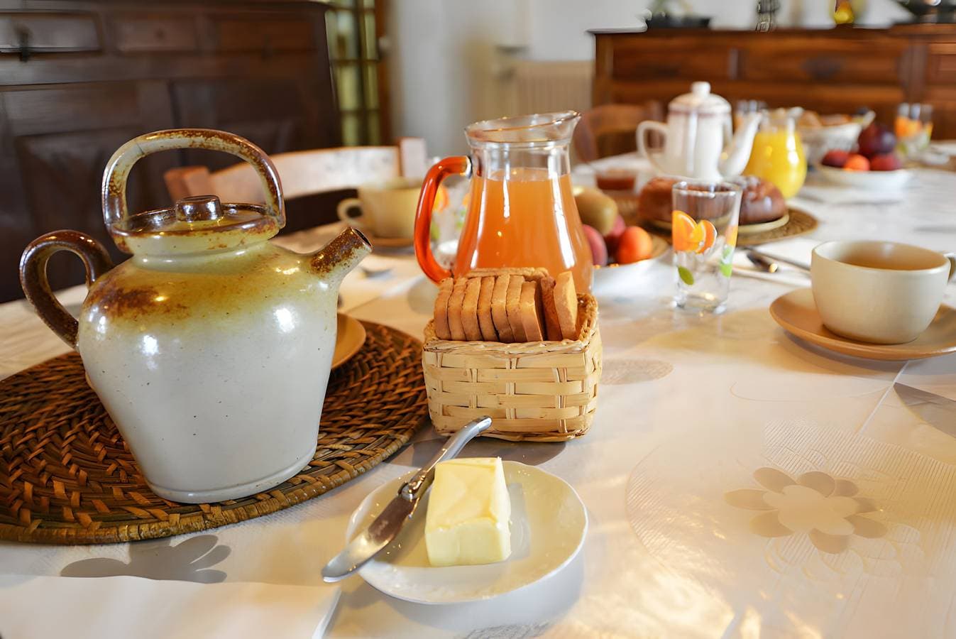 Foto 11 von 16: Bed & Breakfast „Chambre La Bleuet“ mit Bergblick, Gemeinschaftspool und WLAN