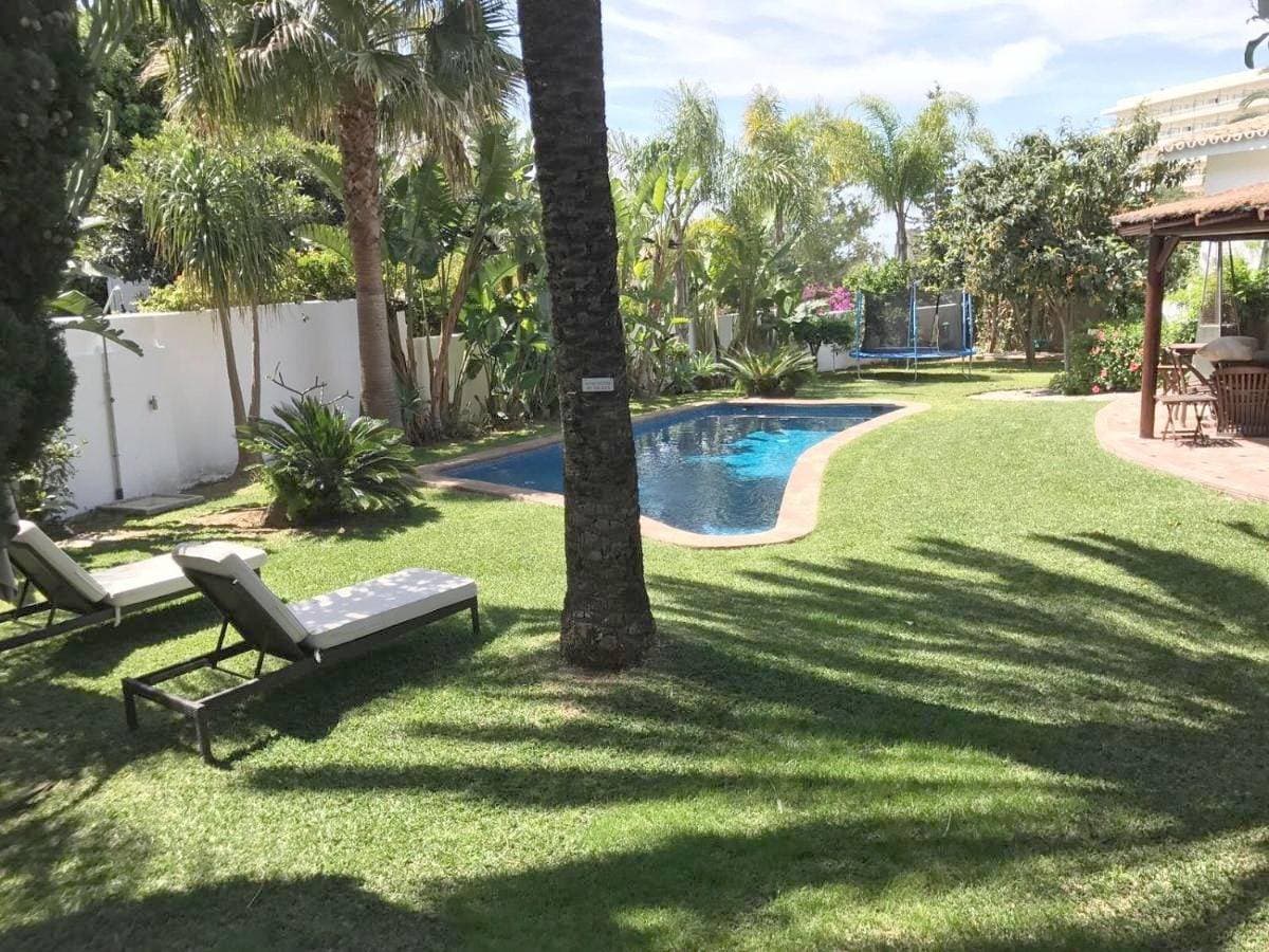 Villa with Heated Pool and Jacuzzi close to Puerto Banus and Beach 1