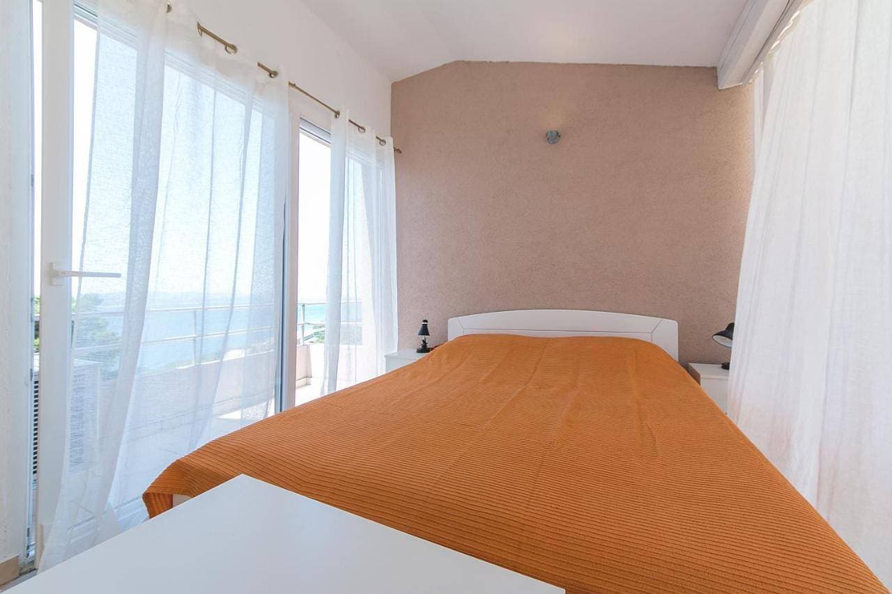 Foto 8 von 16: Studio with Terrace and Sea View