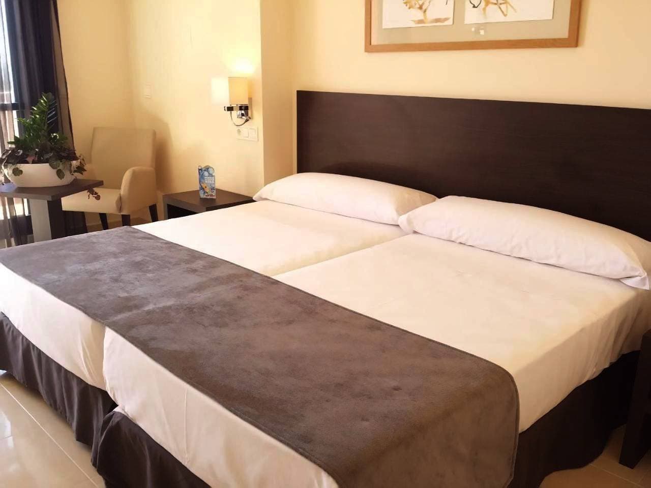Foto 2 von 11: Double or Twin Room