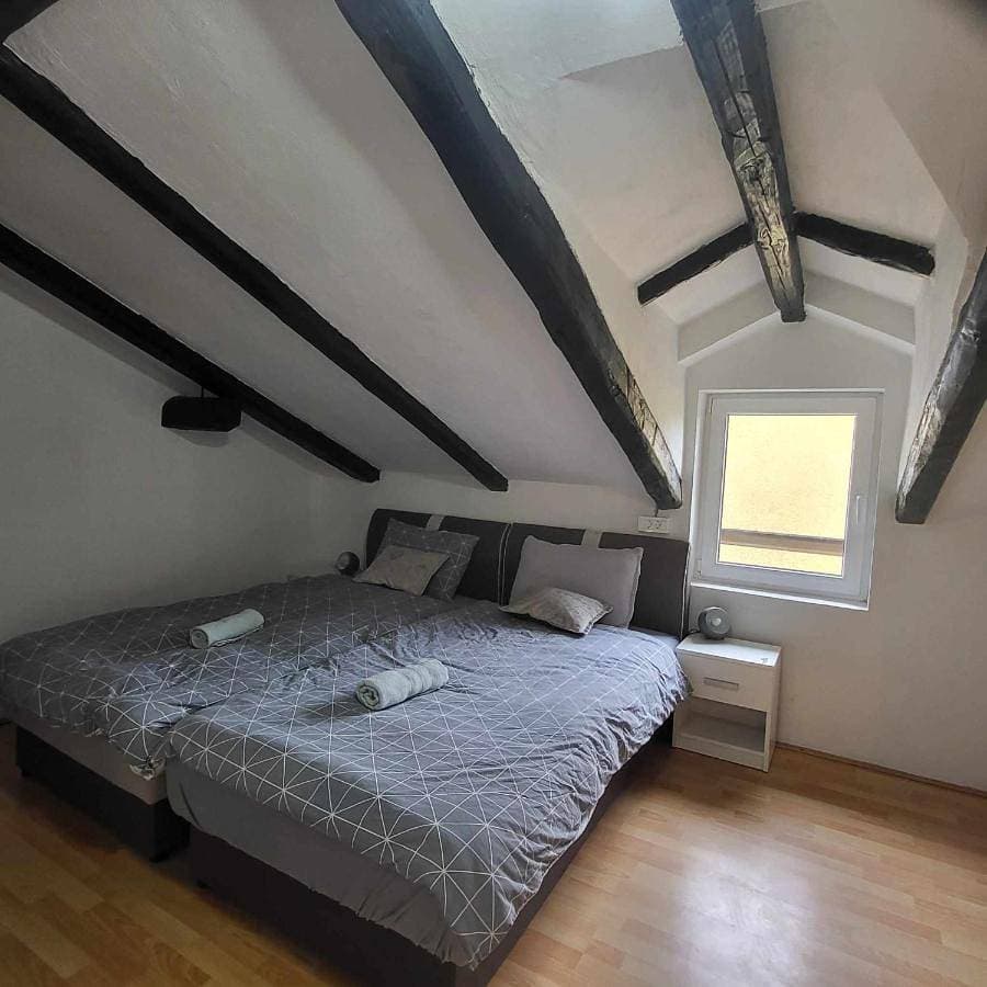 Foto 3 von 9: Double Room with Private Bathroom