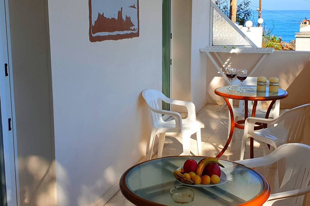 Apartment mit zwei Schlafzimmern Erster Stock 110 Quadratmeter, 50 Meter nahe am Meer 1