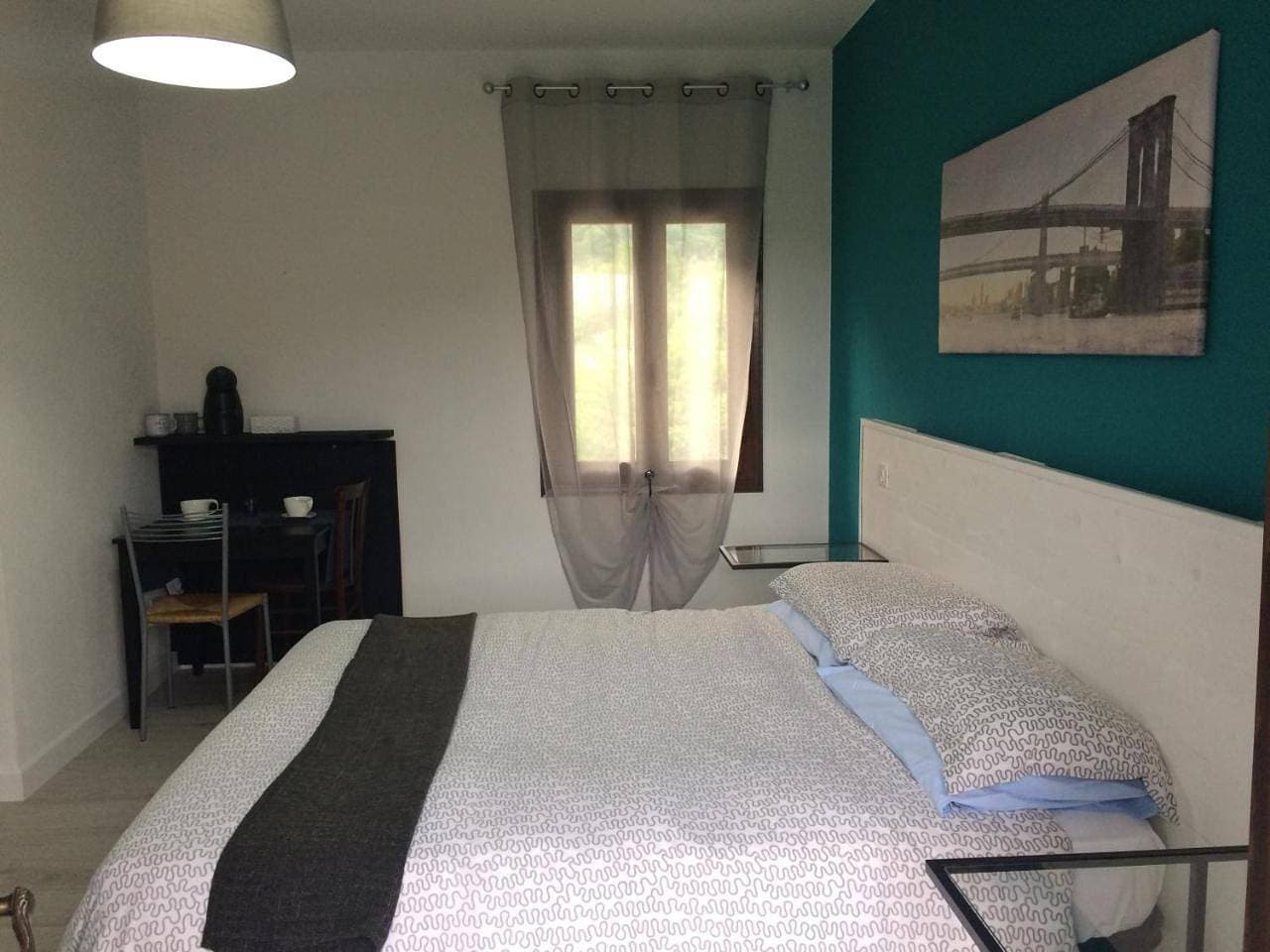 Foto 8 von 10: Double Room with Private Bathroom