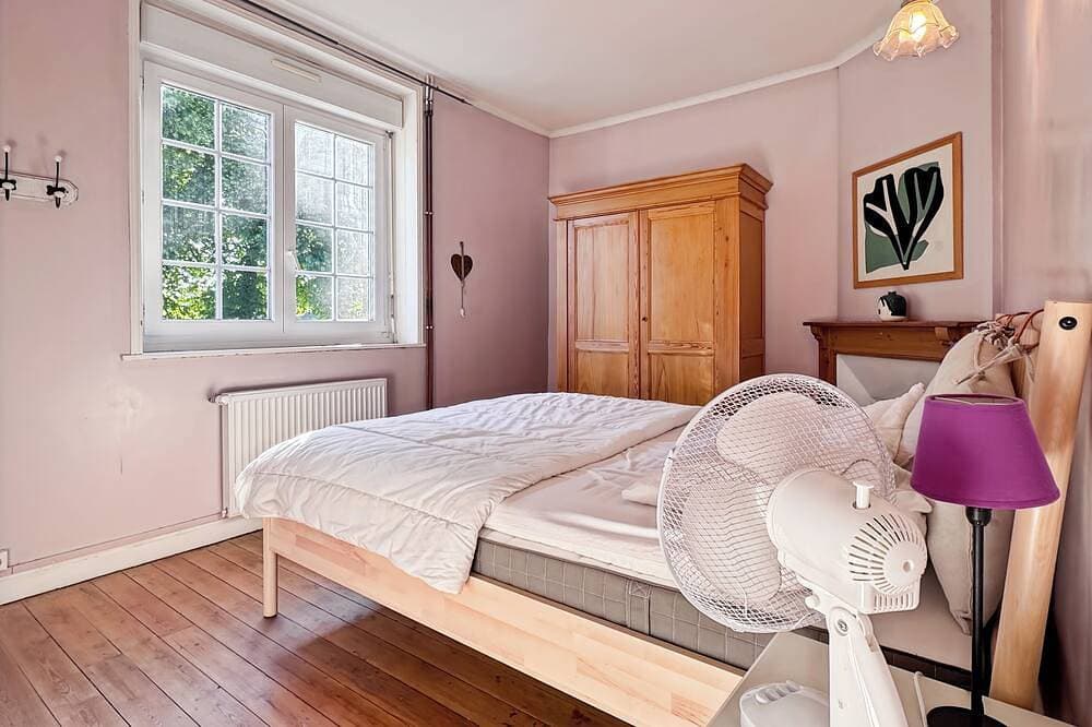 Foto 2 von 30: Charmantes Ferienhaus mit Blick auf die Bucht und Garten