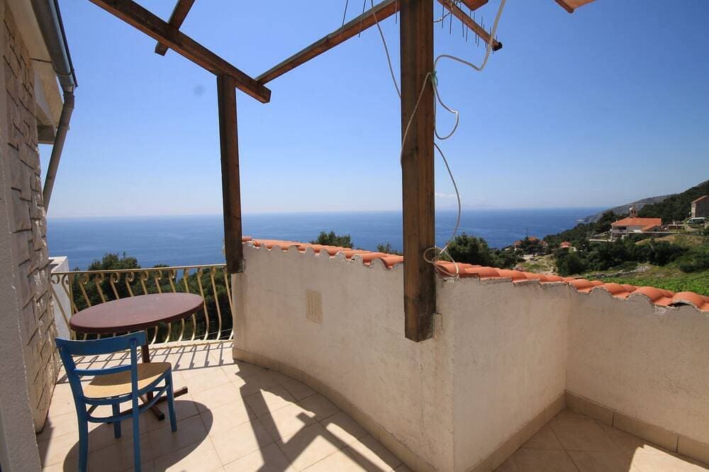 Foto 11 von 12: 2-Zimmer-Ferienwohnung mit Terrasse und Meerblick Sveta Nedilja, Hvar