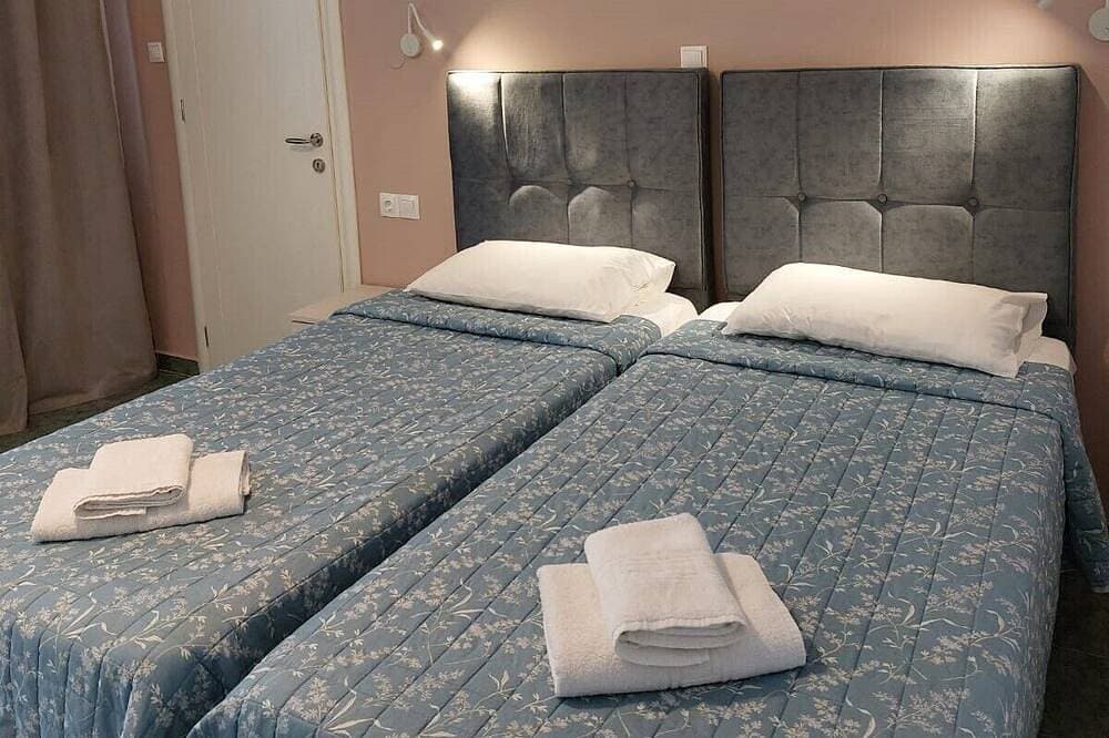 Foto 5 von 18: Room with amazing sea view 20 meters from the beach