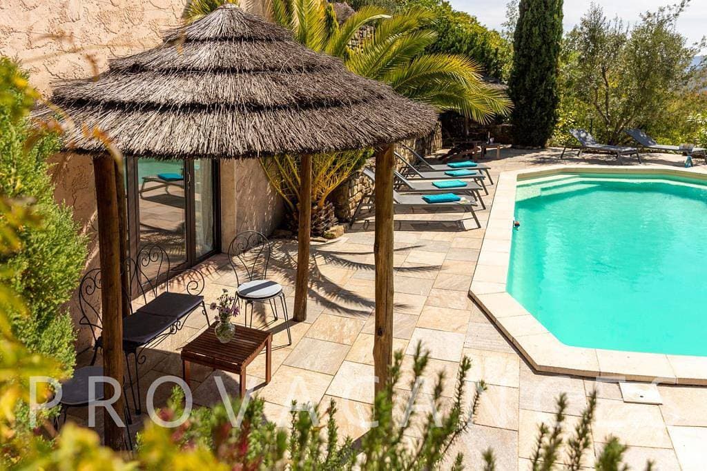 Foto 3 von 53: Große Villa mit Pool nördlich von Nizza in der Nähe von Contes
