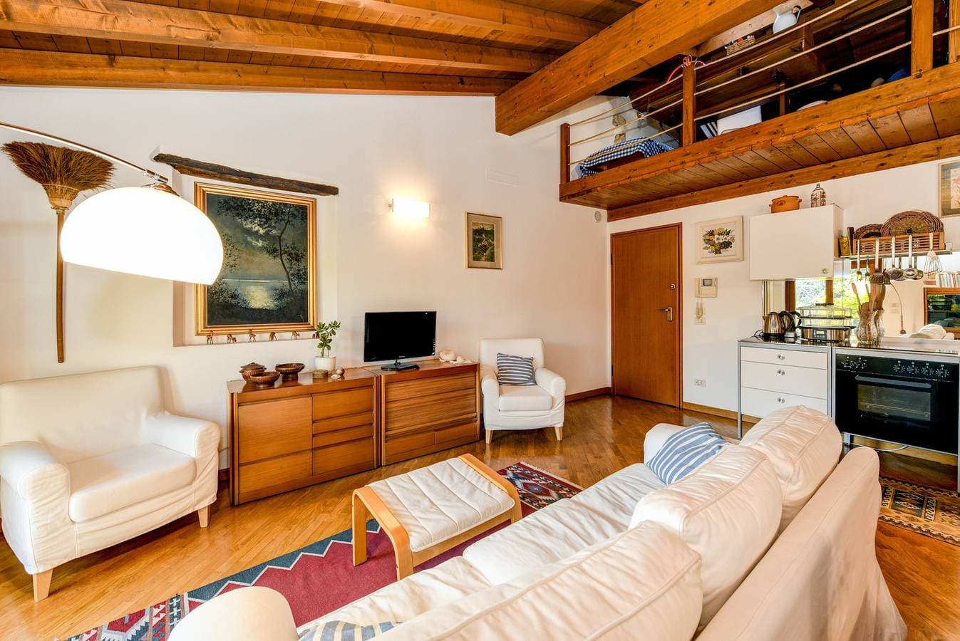 Foto 8 von 23: Ferienwohnung 'Mansarde im Zentrum von Salò' mit Balkon, WLAN und Klimaanlage