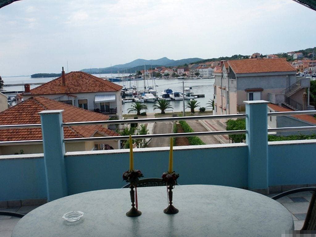 Foto 6 von 24: Ferienwohnung in Kukljica mit Meerblick, Terrasse, Klimaanlage, W-Lan (4567-1)