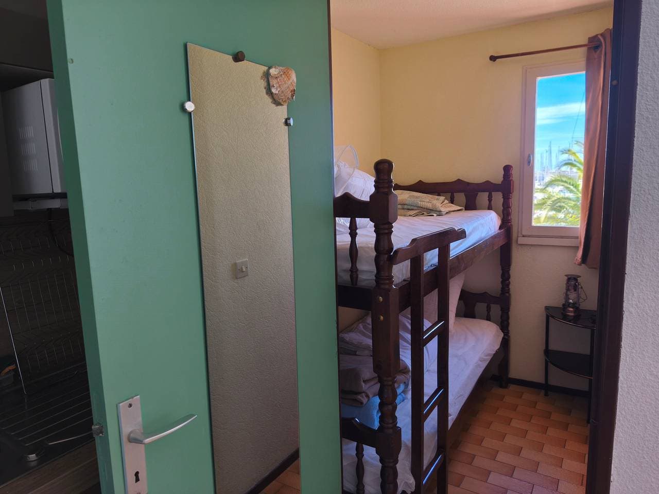 Foto 5 von 15: Studio Kabine in Gruissan für 4 Personen - Sicheres Parken