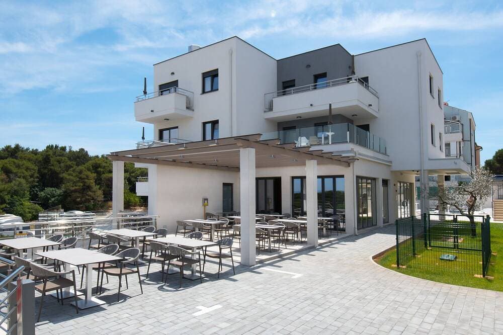 Foto 10 von 30: Aparthotel Punta Blu - 300 m vom Strand entfernt, mit Pool
