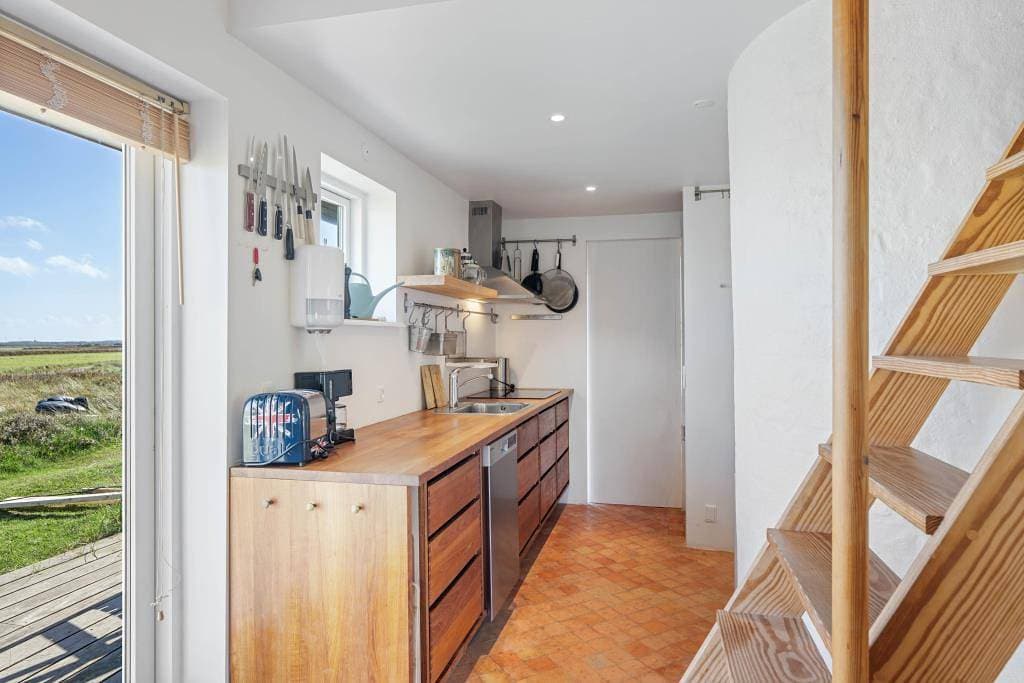 Foto 3 von 29: Einzigartiges Ferienhaus inklusive Wellenrauschen - 50 m Strand