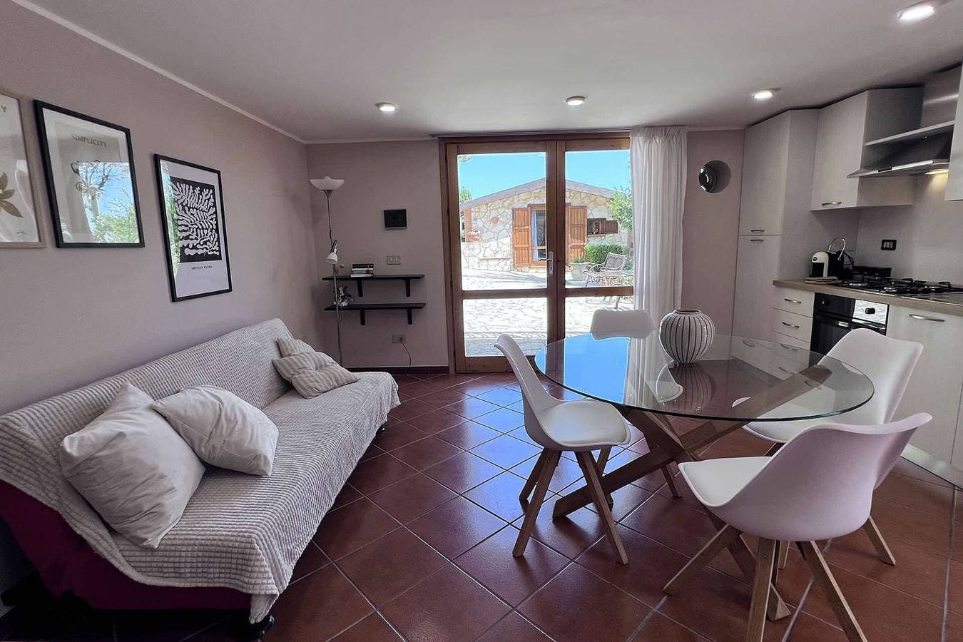 Foto 8 von 24: Villa für 4 Personen mit Garten