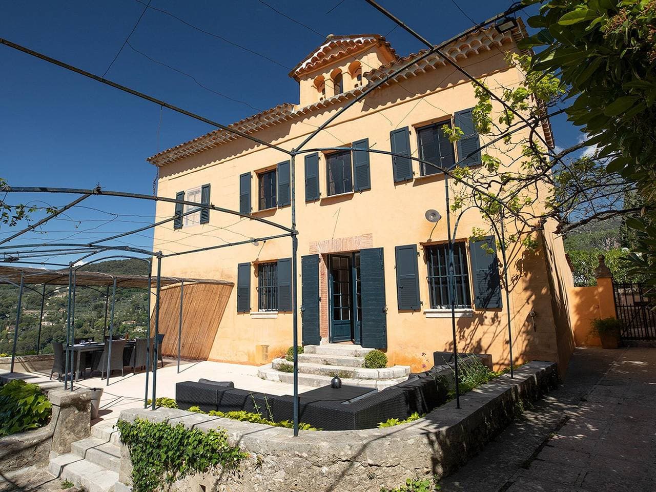 Foto 2 von 25: Haus eines Parfümeurs aus dem 18. Jahrhundert, beheizter Pool und Aussicht