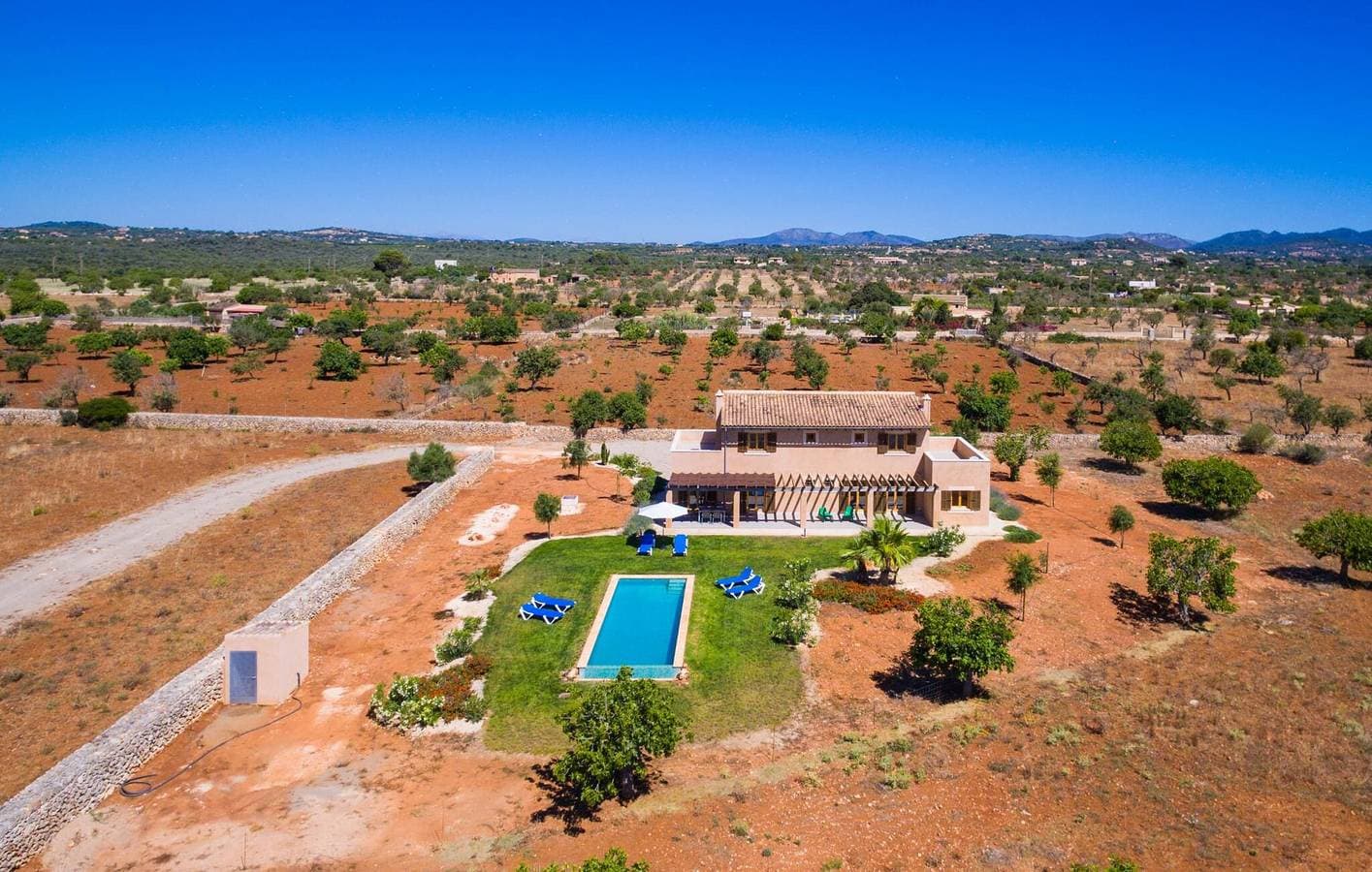 Foto 4 von 51: Gemütlicher Rückzugsort am Strand mit Terrasse, Pool und Wifi
