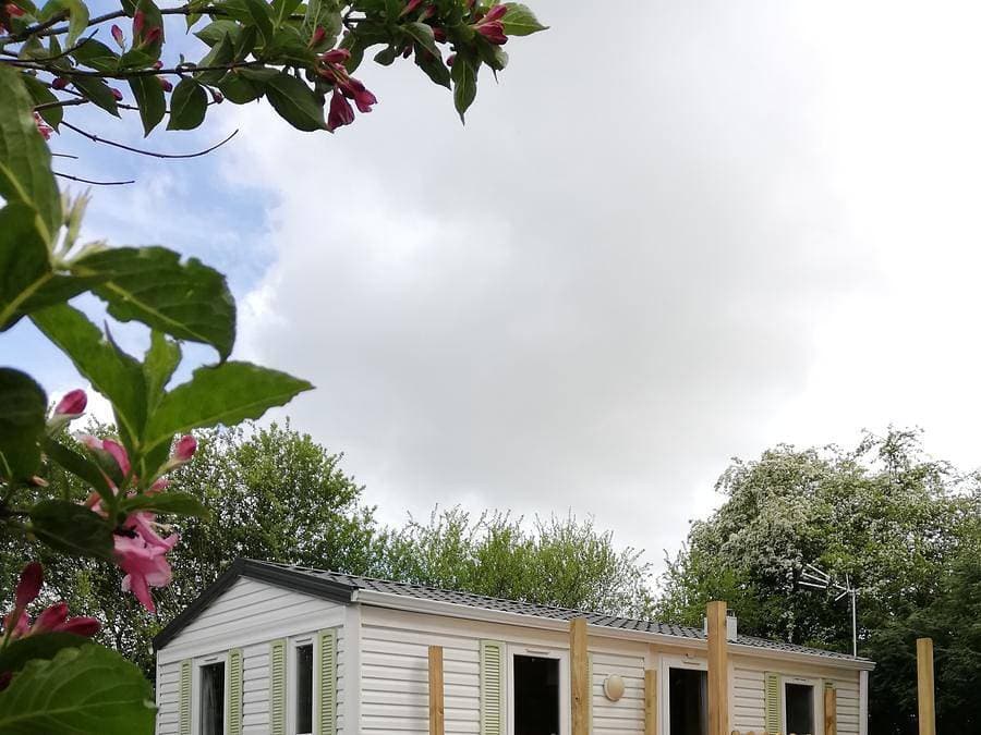 Foto 2 von 23: Camping Ushuaïa Villages - Les Pommiers Pays d'Auge - Unterkunft 2 personen - Ungewöhnlich La Grange (ohne Sanitäranlagen)