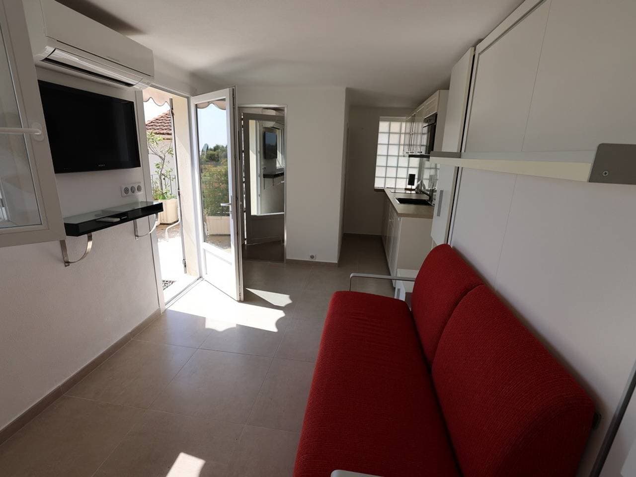 Foto 4 von 18: Charmantes renoviertes Studio mit Terrasse, Klimaanlage und kostenlosem WLAN