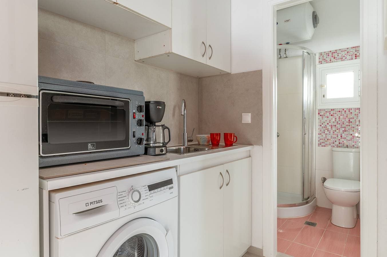 Foto 7 von 20: Ferienwohnung 'Paris House' mit Meerblick, Wi-Fi und Klimaanlage